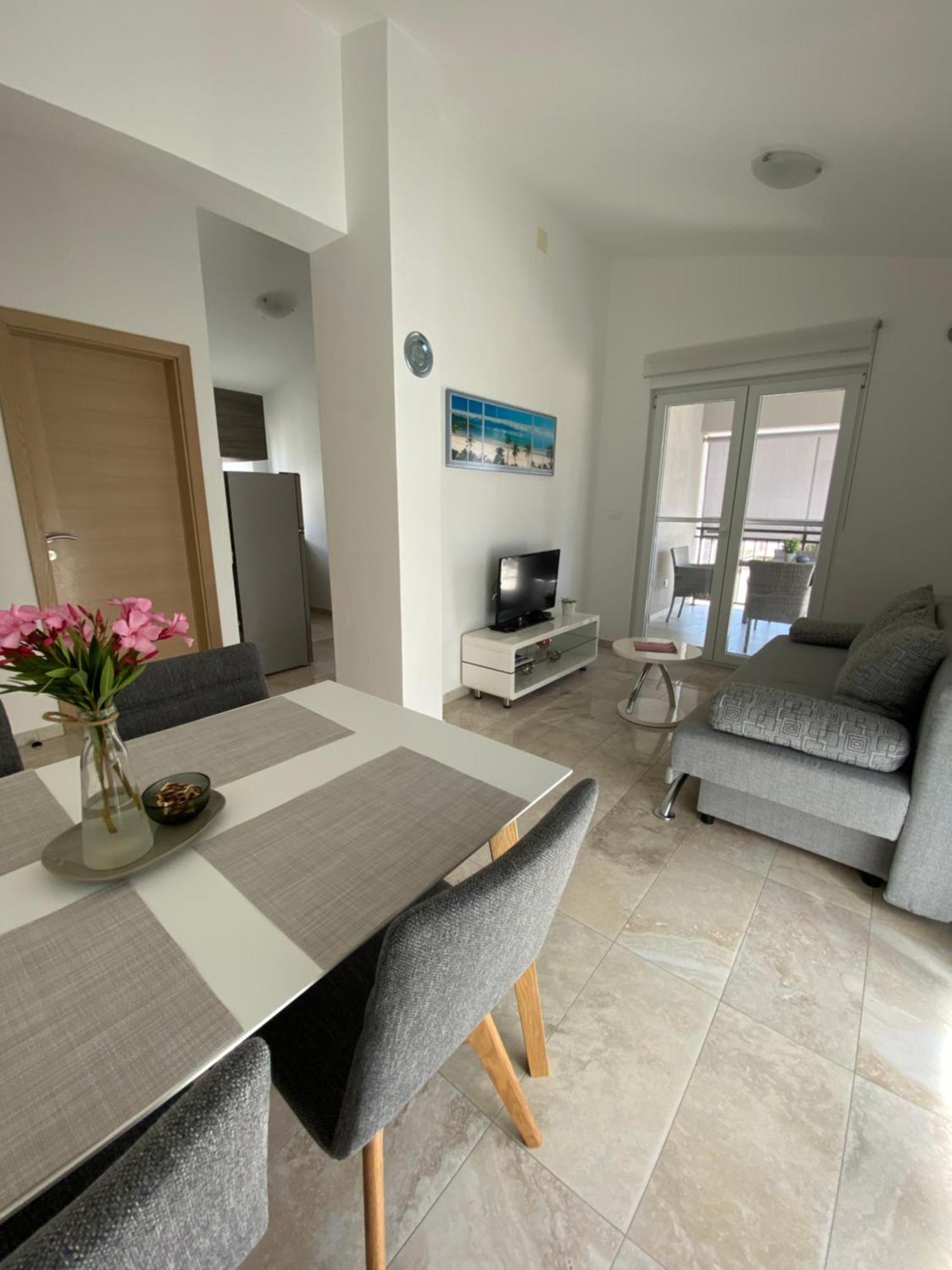 Apartmani Villa Adriatic Vir Ngoại thất bức ảnh