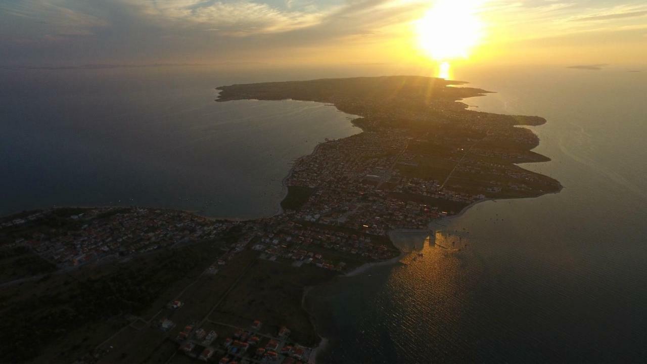 Apartmani Villa Adriatic Vir Ngoại thất bức ảnh